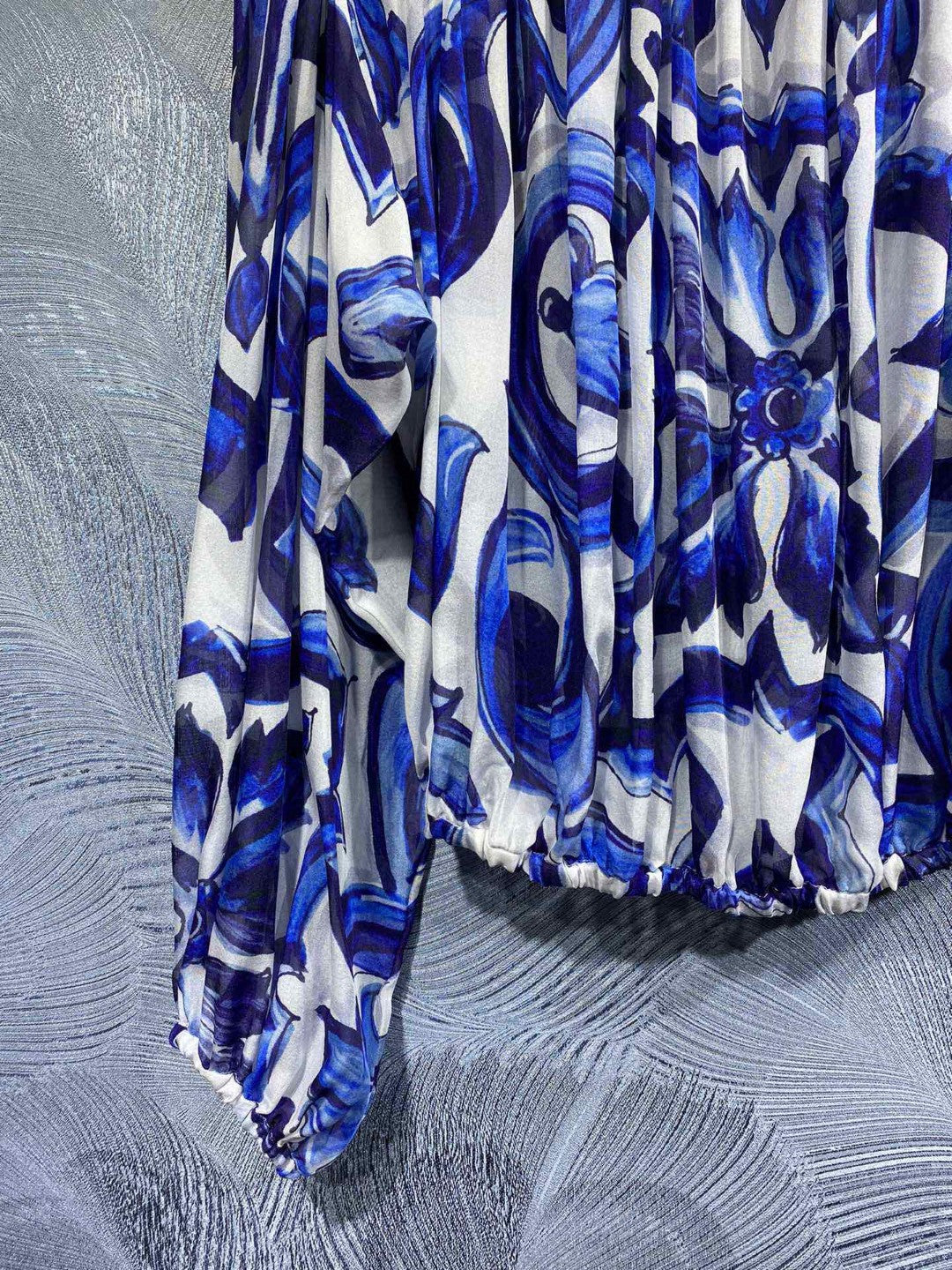 HIGH QUALITY Luxury Women's Silk Off-Shoulder Blue&White Porcelain Print Loose Blouse