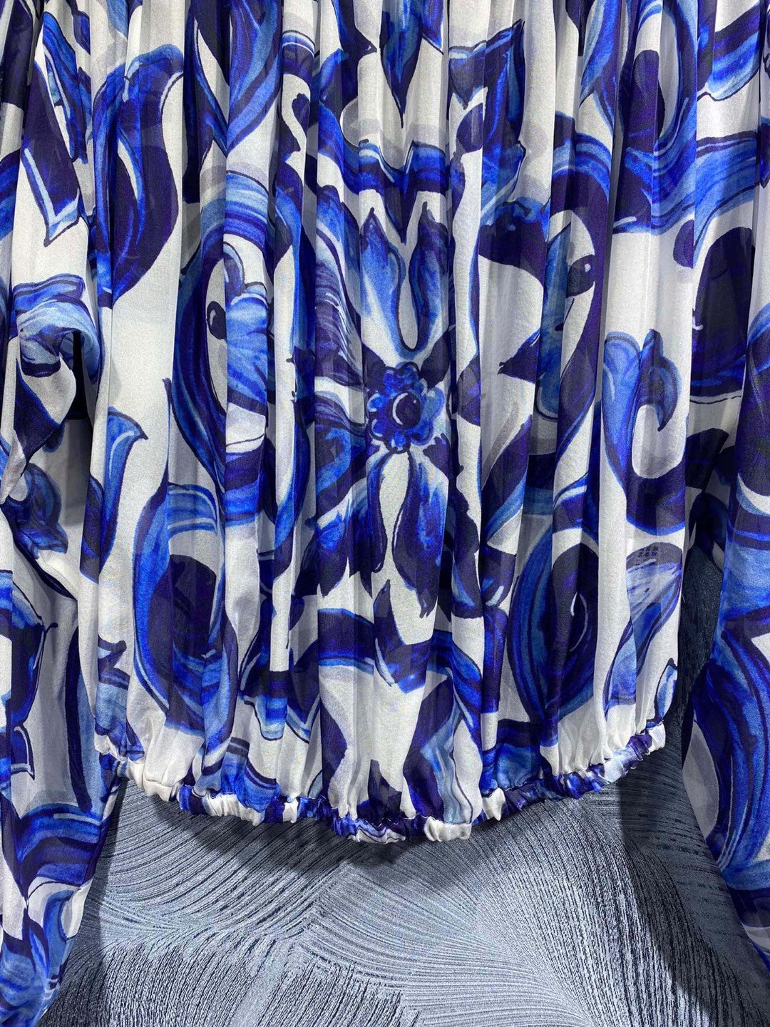HIGH QUALITY Luxury Women's Silk Off-Shoulder Blue&White Porcelain Print Loose Blouse