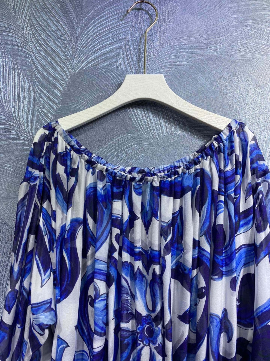 HIGH QUALITY Luxury Women's Silk Off-Shoulder Blue&White Porcelain Print Loose Blouse