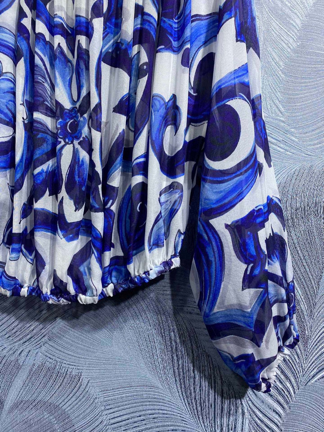 HIGH QUALITY Luxury Women's Silk Off-Shoulder Blue&White Porcelain Print Loose Blouse